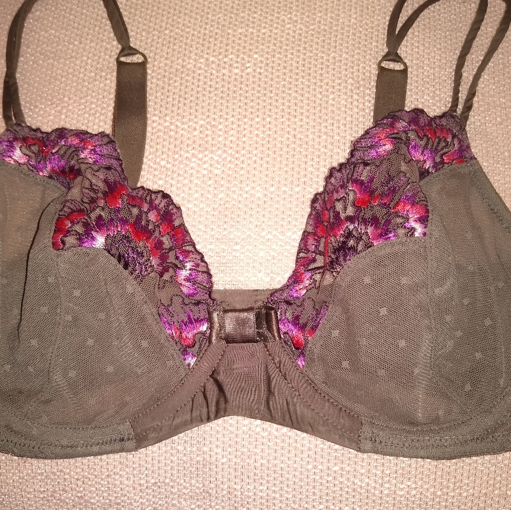 WACOAL unlined bra 32DD